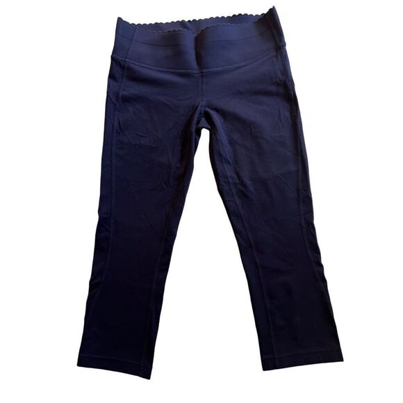 New Balance  Navy Blue Scalloped Waist Capri Leggings Size S - Picture 5 of 6